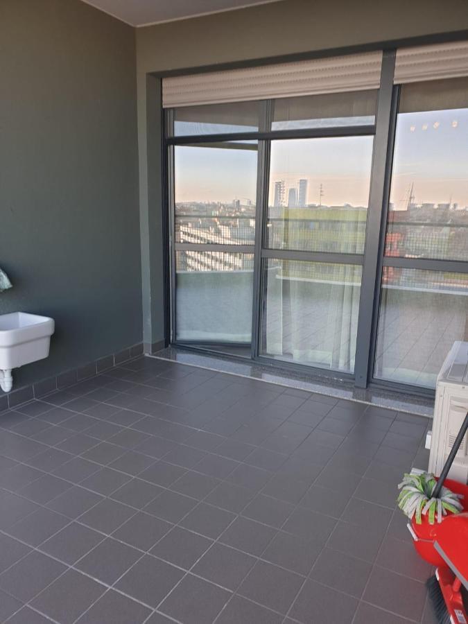 Bovisa New Apartment Milan Bagian luar foto