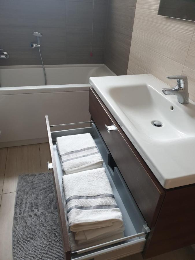 Bovisa New Apartment Milan Bagian luar foto